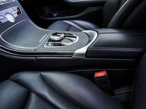 Used 2020 Mercedes-Benz C 300 Sedan image 18