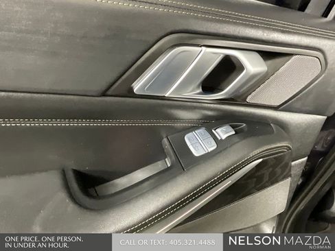 Used 2022 BMW X7 M50i w/ Luxury Seating Package image 23