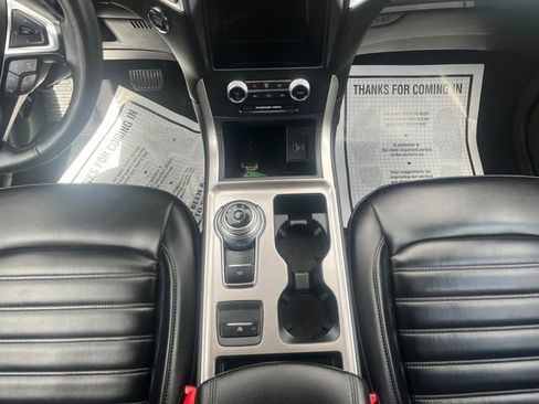 Used 2024 Ford Edge SEL AWD/4WD image 11