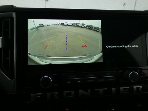 Used 2025 Nissan Frontier SV AWD/4WD image 28