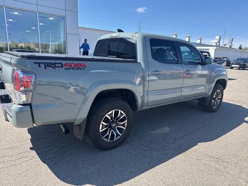 Used 2023 Toyota Tacoma TRD Sport image 3