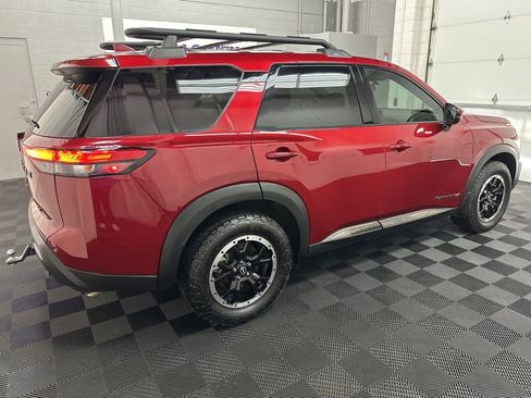 Used 2024 Nissan Pathfinder Rock Creek AWD/4WD image 11
