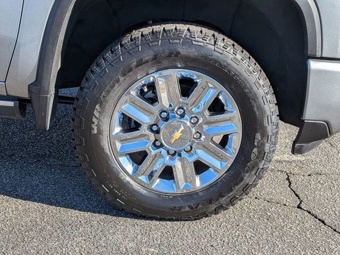 Used 2024 Chevrolet Silverado 2500 High Country w/ High Country Premium Package image 14