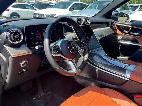 Used 2026 Mercedes-Benz GLC 300 4MATIC image 14