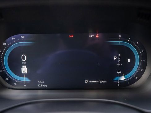 Used 2025 Volvo XC60 B5 Plus image 9