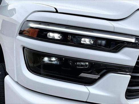 Used 2026 RAM 3500 Laramie AWD/4WD image 33