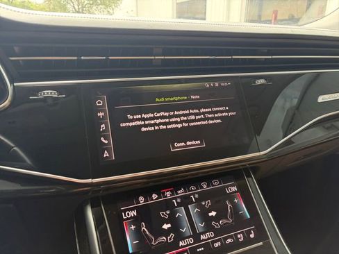 Used 2019 Audi Q8 Prestige image 9