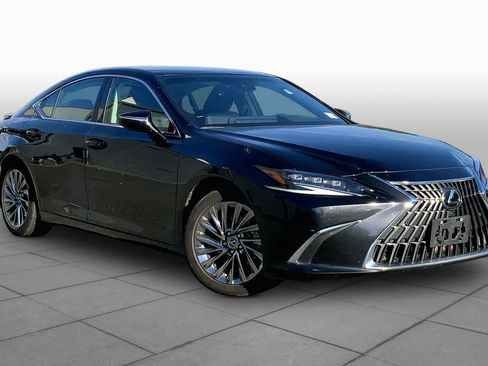 Used 2024 Lexus ES 350 Ultra Luxury w/ Accessory Package (Z2) FWD image 3