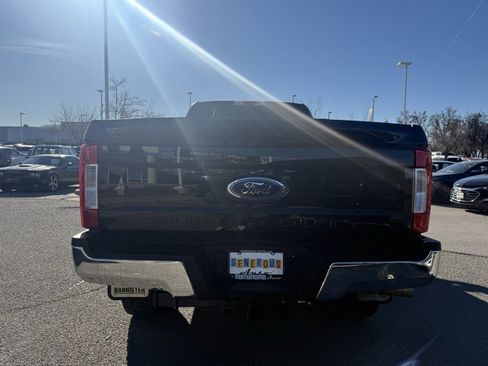 Used 2019 Ford F250 XLT image 6