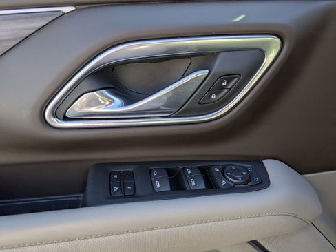 Certified 2024 GMC Yukon XL SLT w/ SLT Luxury Package image 11