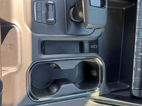 Used 2024 GMC Sierra 1500 AT4 w/ Technology Package image 24