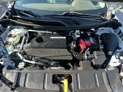 Used 2023 Nissan Rogue SV image 29