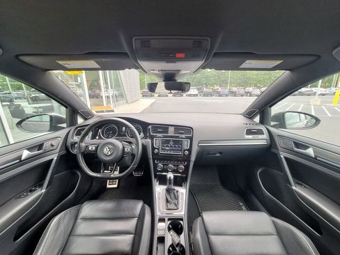 Used 2017 Volkswagen Golf R 4-Door AWD/4WD image 18