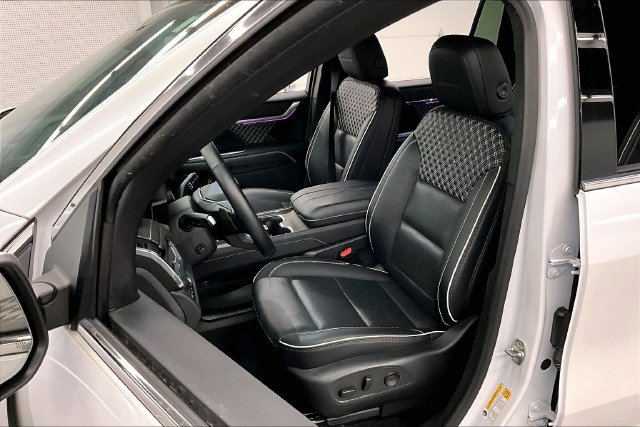 Used 2024 GMC Acadia Denali AWD/4WD image 24