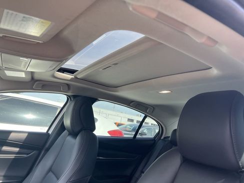 Used 2023 MAZDA MAZDA3 s image 10