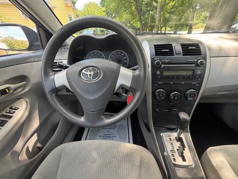 Used 2010 Toyota Corolla LE w/ All Weather Guard Pkg FWD image 14