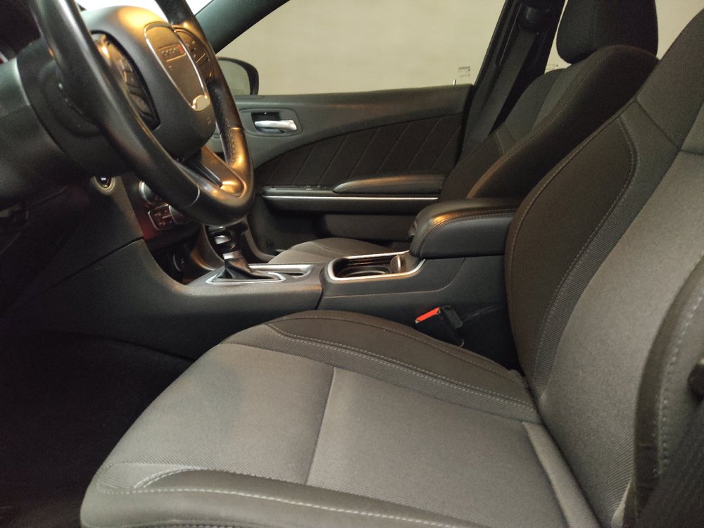 Used 2022 Dodge Charger SXT RWD image 17