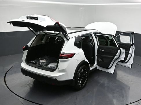 New 2026 Nissan Rogue SV image 37