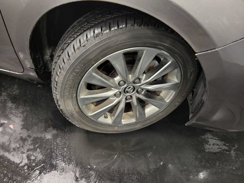 Used 2015 Toyota Camry XLE FWD image 10