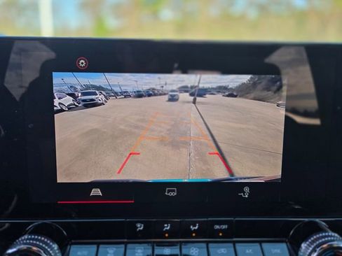 Used 2023 GMC Canyon Elevation w/ Convenience Package image 25