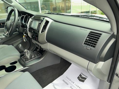 Used 2014 Toyota Tacoma 4x4 Double Cab w/ TRD Off-Road Package image 17