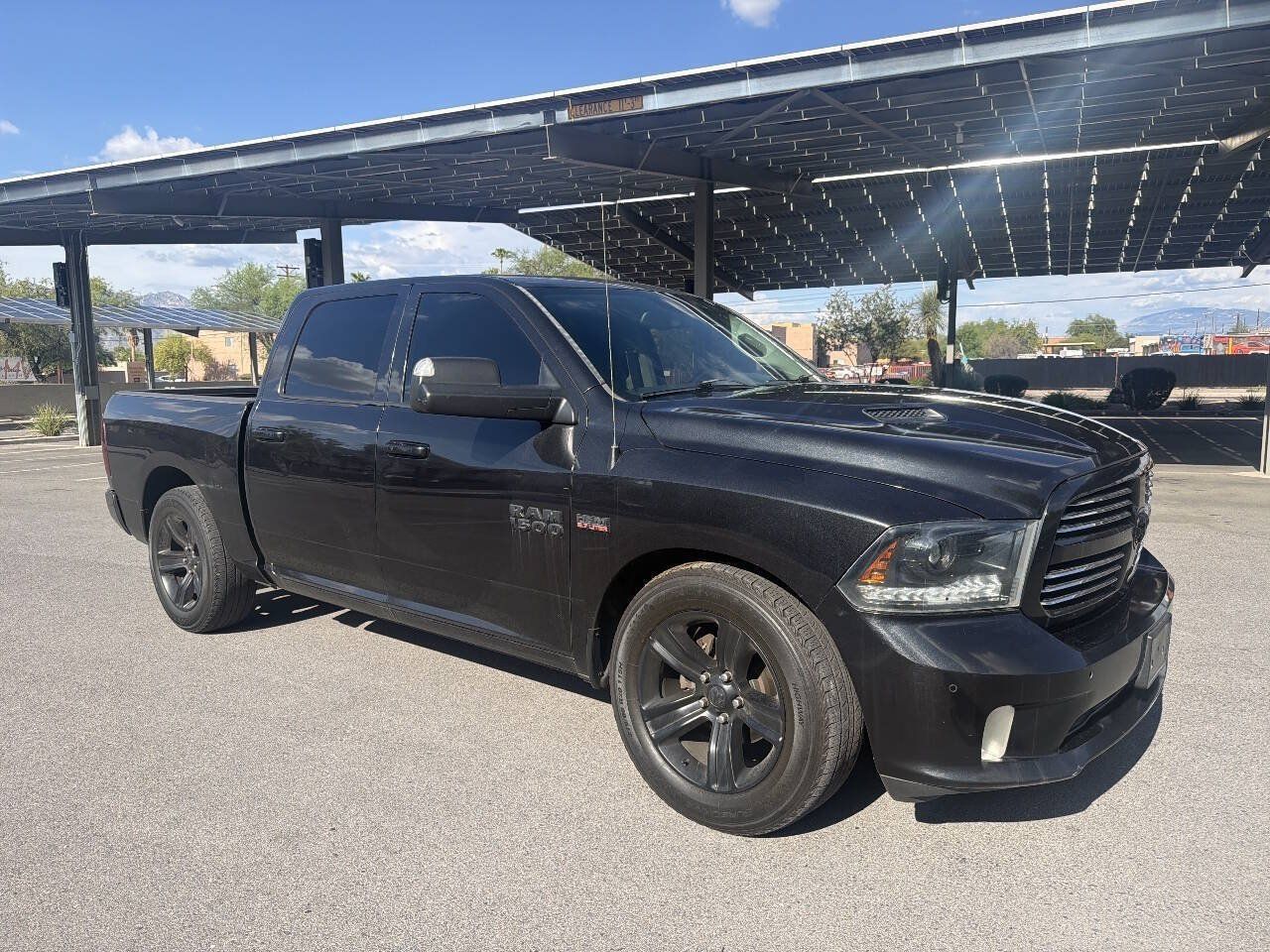 Used 2015 RAM 1500 Sport w/ Black Ram 1500 Sport Group AWD/4WD image 12
