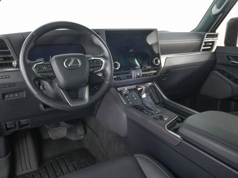 Used 2024 Lexus GX 550 image 18