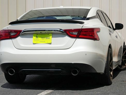 Used 2017 Nissan Maxima SR w/ Midnight Edition FWD image 4