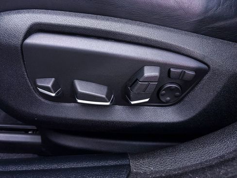 Used 2016 BMW 550i Sedan RWD image 24