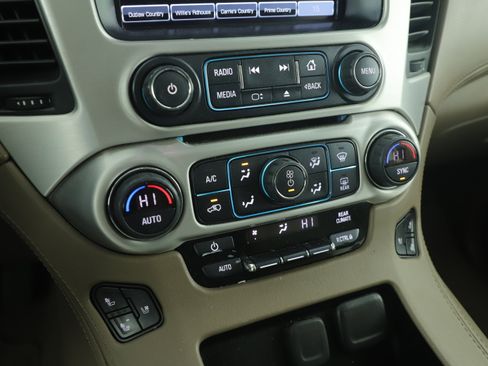 Used 2019 GMC Yukon XL SLT w/ Open Road Package image 4