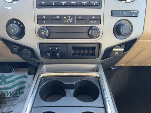 Used 2016 Ford F350 XLT w/ Snow Plow Prep Package image 30