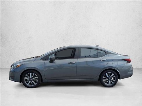 Used 2025 Nissan Versa SV image 4