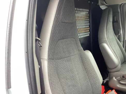 Used 2024 GMC Savana 2500 w/ Driver Convenience Package image 16