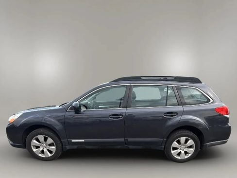 Used 2012 Subaru Outback 2.5i w/ Alloy Wheel Pkg AWD/4WD image 2