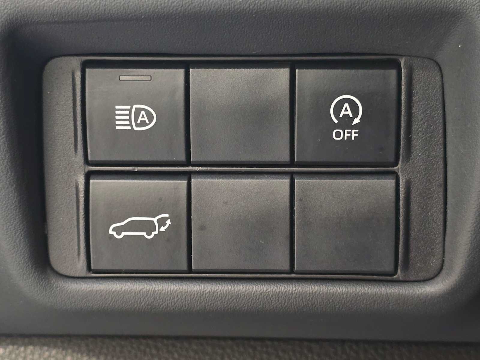 Used 2023 Toyota Highlander XLE AWD/4WD image 17