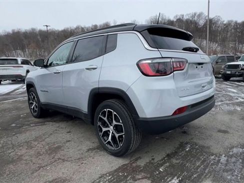 Used 2024 Jeep Compass Limited image 6