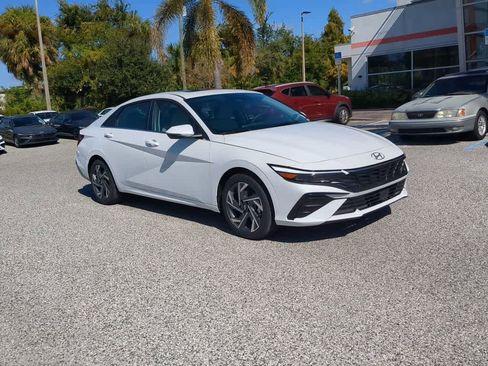New 2026 Hyundai Elantra Limited FWD image 9