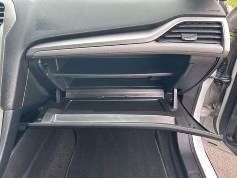 Used 2020 Ford Fusion SE image 41