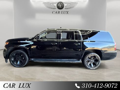 Used 2019 Chevrolet Suburban LT RWD image 2
