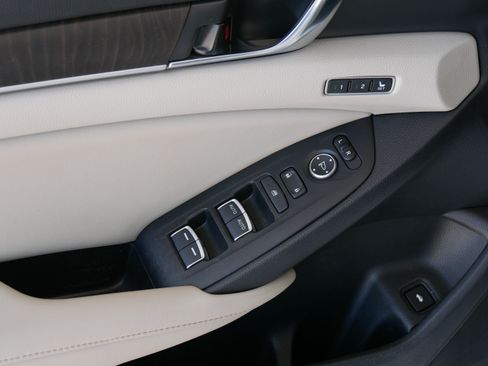 Used 2021 Honda Accord EX-L image 27