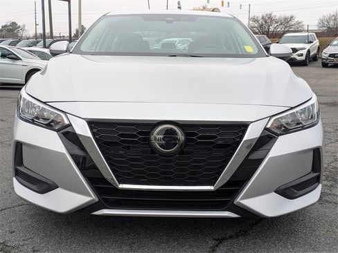 Used 2020 Nissan Sentra SV image 9