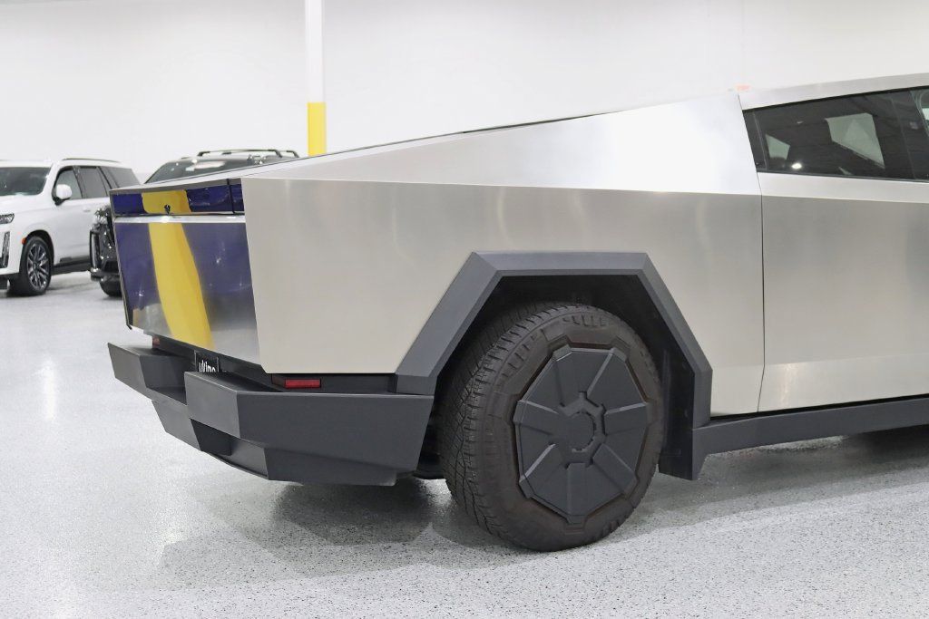 Used 2026 Tesla Cybertruck Cyberbeast AWD/4WD image 9