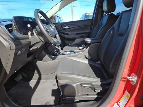 Used 2024 Buick Encore GX Sport Touring image 11