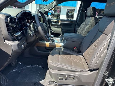 New 2026 Chevrolet Silverado 1500 High Country w/ Midnight Edition AWD/4WD image 16