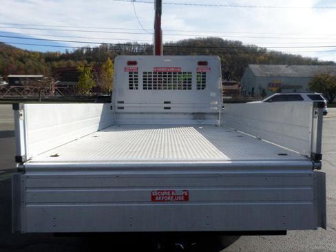 Used 2018 Ford Transit 250 138 image 9