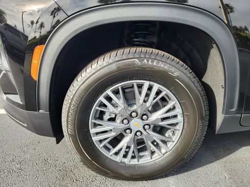 New 2026 Chevrolet Traverse LT w/ Driver Confidence Package image 4