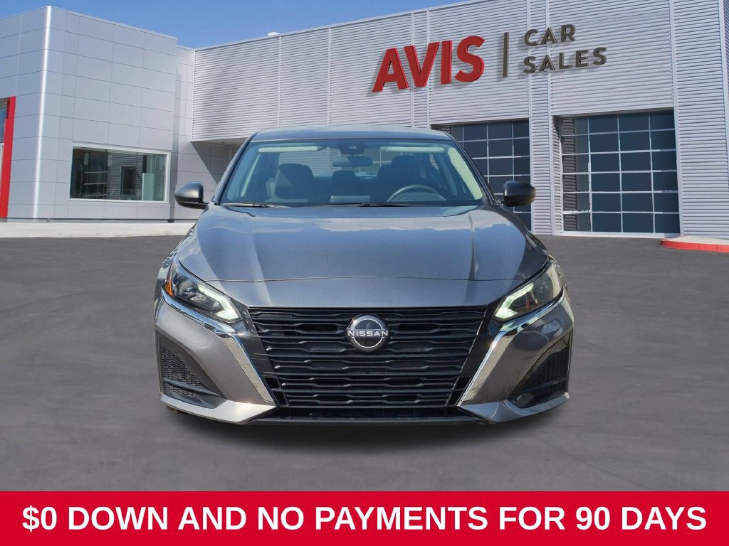 Used 2025 Nissan Altima 2.5 SV FWD image 2