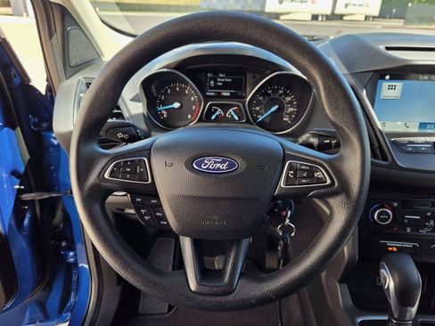Used 2018 Ford Escape SE w/ SE Sync 3 Package FWD image 18