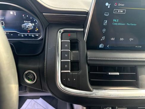 Used 2023 Chevrolet Tahoe Z71 AWD/4WD image 27