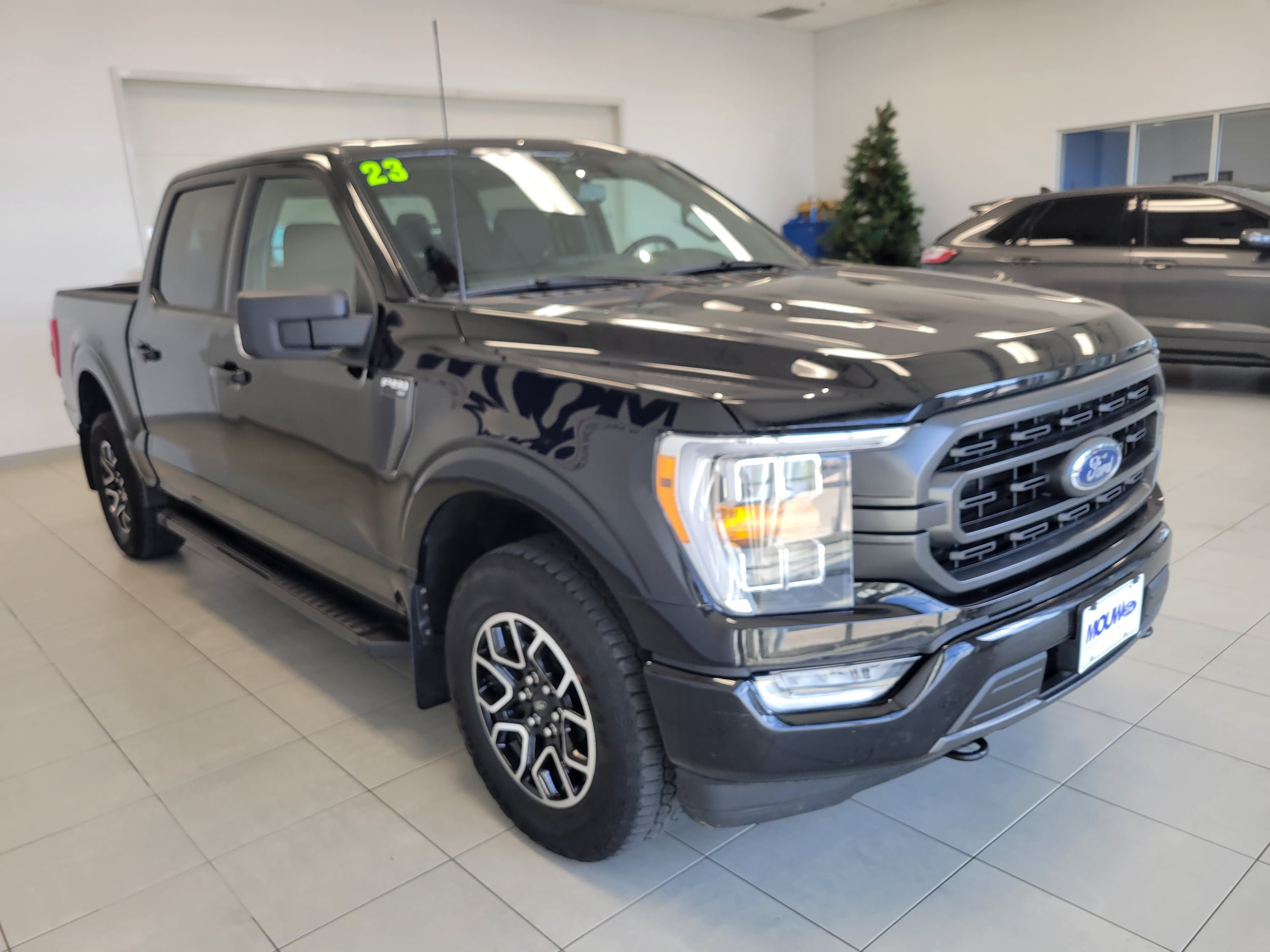 Used 2023 Ford F150 XLT w/ Equipment Group 302A High AWD/4WD image 4